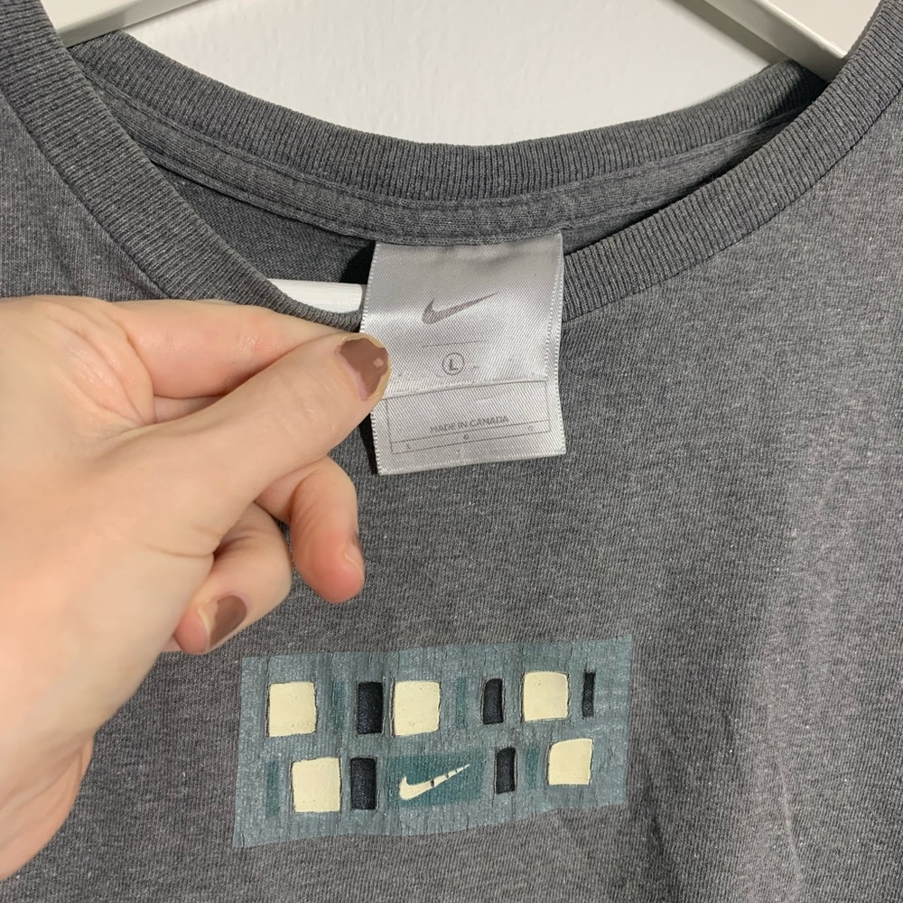 Y2K Nike tee - Picture 3 of 3